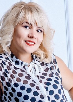 Elena from Krivoy Rog, 39 years, with brown eyes, blonde hair, Christian, manager.