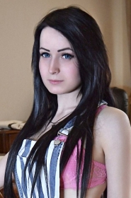 Yustina from Chernovtsy, 28 years, with grey eyes, dark brown hair, Christian, Philosophy. #3