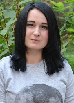 Yustina from Chernovtsy, 28 years, with grey eyes, dark brown hair, Christian, Philosophy.