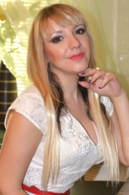 Yana from Nikolaev, 38 years, with hazel eyes, blonde hair, Christian, pastry cook. #1