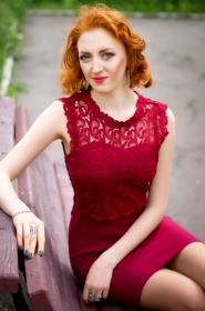 Alina from Alchevsk, 30 years, with green eyes, red hair, Christian, student. #4
