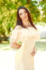 Ekaterina from Lugansk, 40 years, with brown eyes, black hair, Christian, painter. #1