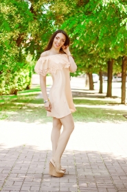Ekaterina from Lugansk, 40 years, with brown eyes, black hair, Christian, painter. #3