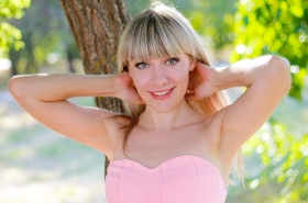 Anna from Berdiansk, 43 years, with green eyes, light brown hair, Christian. #11