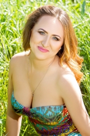 Kristina from Odesa, 36 years, with green eyes, light brown hair, Christian, Hair-dresses, stylist. #4