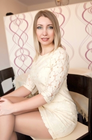 Marina from Poltava, 40 years, with grey eyes, blonde hair, Christian, manager of translations. #2