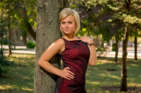 Irina from Nikolaev, 30 years, with green eyes, blonde hair, Christian, manager. #1