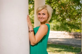 Irina from Nikolaev, 30 years, with green eyes, blonde hair, Christian, manager. #7