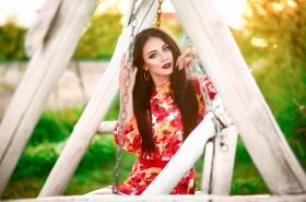 Alena from Dnepr, 28 years, with hazel eyes, black hair, Christian, Administrator. #2