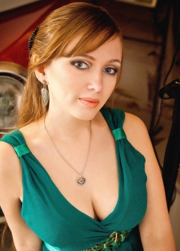 Maria from Poltava, 32 years, with grey eyes, light brown hair, Christian, student.