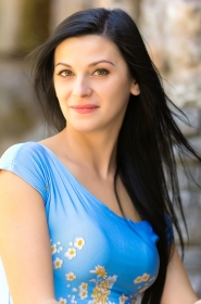 Evgeniya from Nikolaev, 42 years, with brown eyes, black hair, Designer. #2