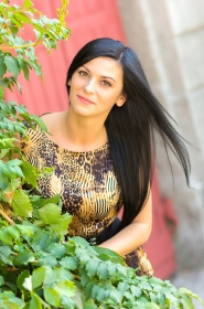 Evgeniya from Nikolaev, 42 years, with brown eyes, black hair, Designer. #8