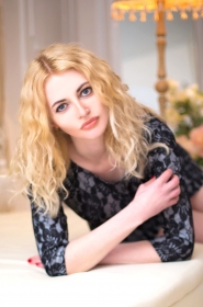 Lyudmila from Kiev, 47 years, with blue eyes, blonde hair, Christian, Deputy Director of the bank. #7