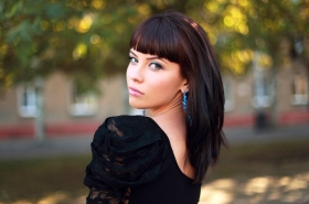 Elena from Melitopol, 31 years, with grey eyes, dark brown hair, Christian, Teacher. #2