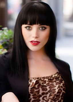 Romanna from Zaporozhye, 29 years, with green eyes, black hair, Christian, Sales Manager.