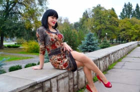 Romanna from Zaporozhye, 30 years, with green eyes, black hair, Christian, Sales Manager. #8