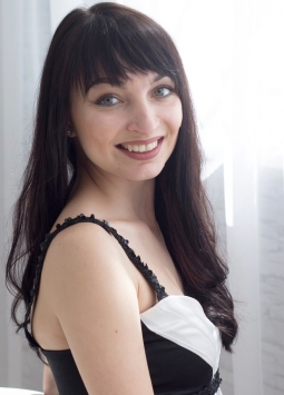 Anastasiya from Kiev, 28 years, with green eyes, dark brown hair, none.
