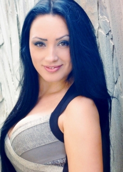 Polina from Chuguev, 36 years, with brown eyes, black hair, Christian, Sales specialist.