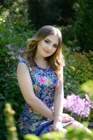 Dariya from Kharkov, 25 years, with brown eyes, blonde hair, Christian, manager. #3