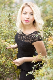 Elena from Nikolaev, 42 years, with grey eyes, blonde hair, Christian, Medical Assistant. #8