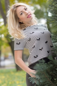 Elena from Nikolaev, 42 years, with grey eyes, blonde hair, Christian, Medical Assistant. #11