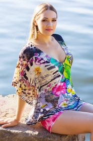 Antonina from Nikolaev, 35 years, with green eyes, light brown hair, Christian, manager. #10