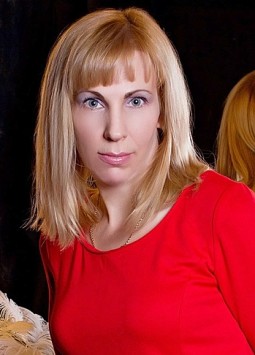 Mila from Luhansk, 51 years, with blue eyes, blonde hair, Christian, Manager.